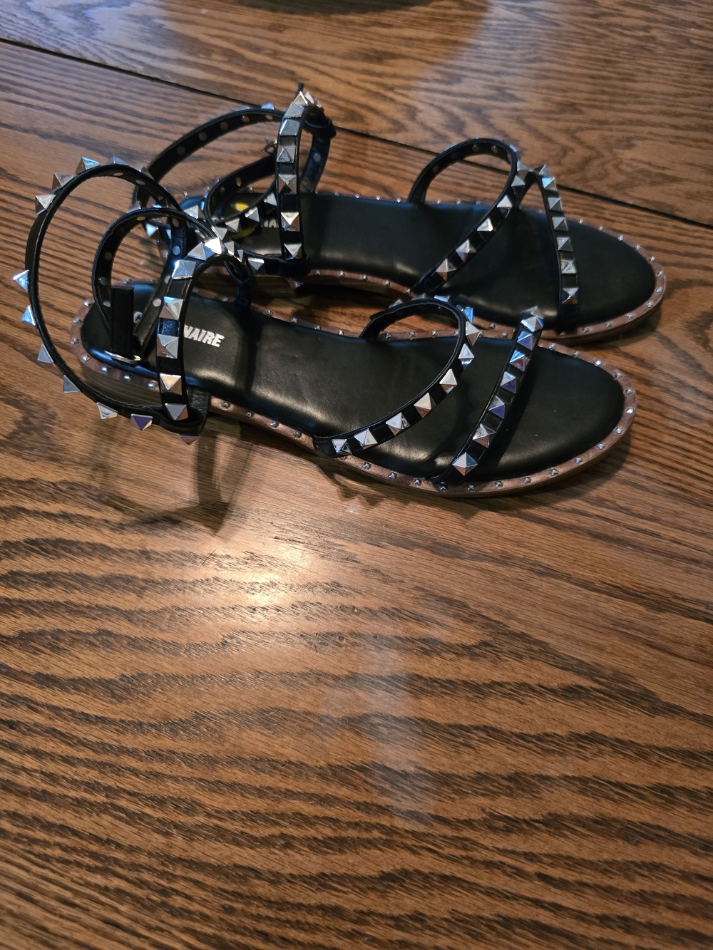 Cushionaire Black Studded Ankle-Strap Women's Sandals Size 9 - Picture 1 of 5